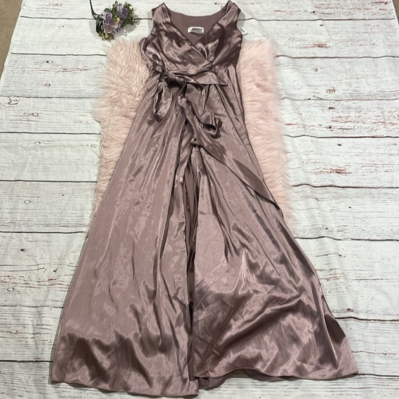 NWT Jenny Packham Stretch Wrap Dress in French Truffle Size 6 - Picture 2 of 11